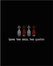 Camiseta "Quem Tem Mais Tem Quatro" - Imagem 6