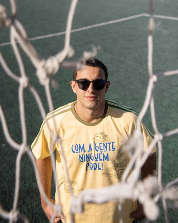 Camiseta "Com a gente ninguém pode" - Imagem 4