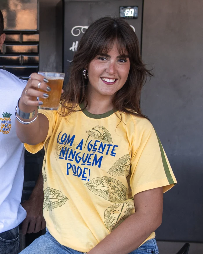 Camiseta "Com a gente ninguém pode" - Imagem 6